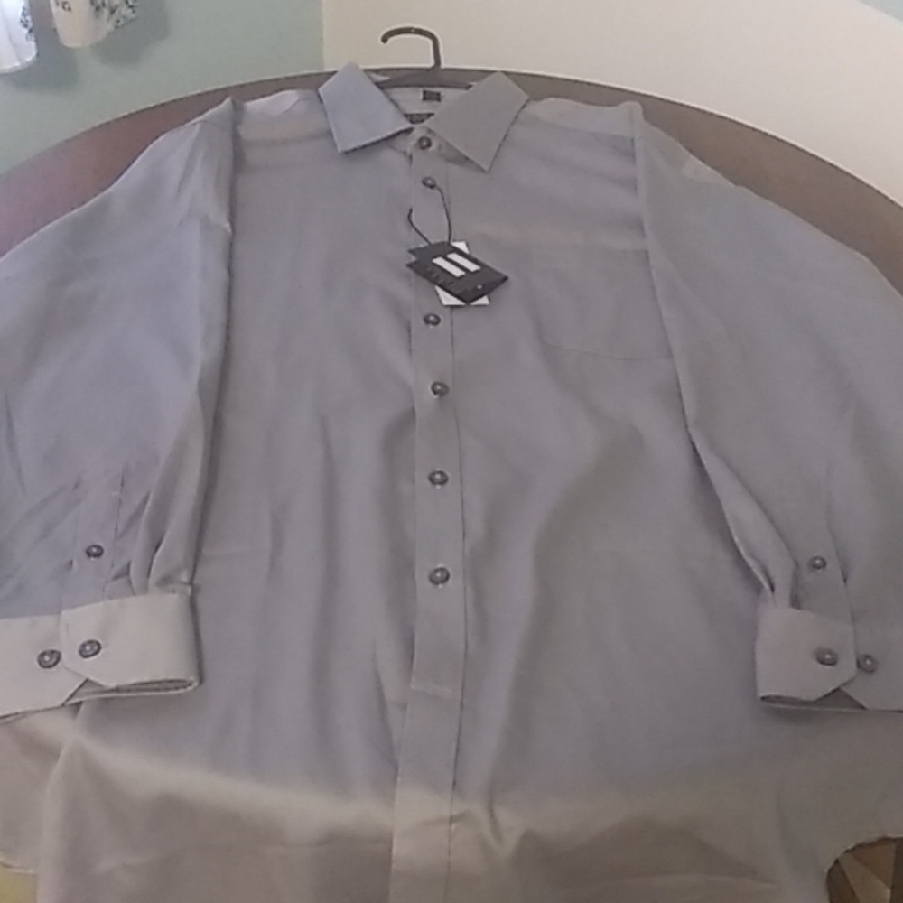 Signature Carrington wrinkle free dress shirt